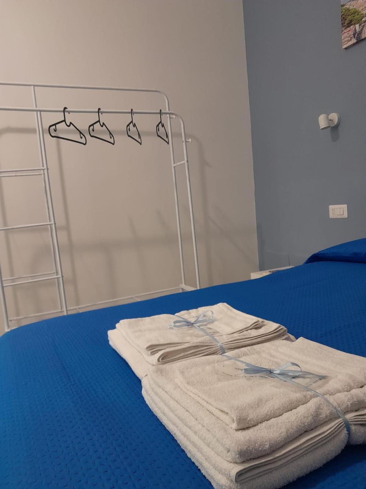 ナポリ Monteoliveto 5 Bed & Breakfast エクステリア 写真